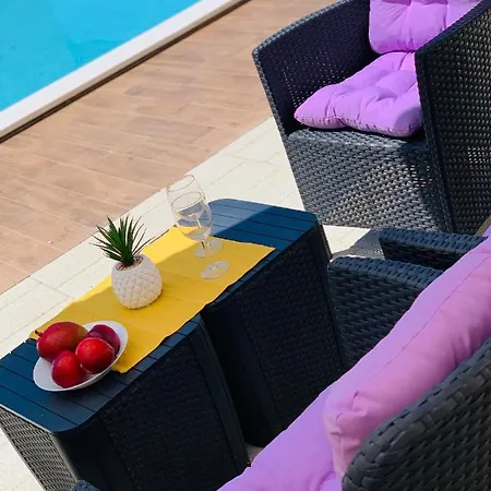 Studio Smokva With Pool
