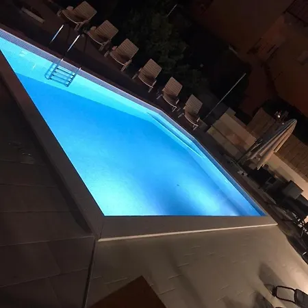 Studio Smokva With Pool Appartement Malinska